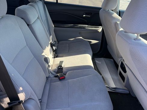 Used 2016 Honda Pilot LX image 9