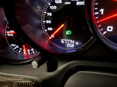 Used 2015 Porsche Panamera GTS image 9