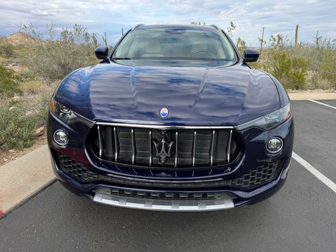 Used 2017 Maserati Levante w/ Luxury Package image 29