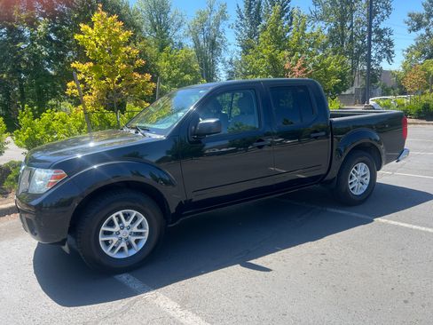 Used 2019 Nissan Frontier SV RWD image 6