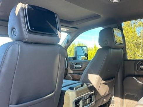 Used 2021 GMC Sierra 3500 Denali w/ Denali Ultimate Package image 16
