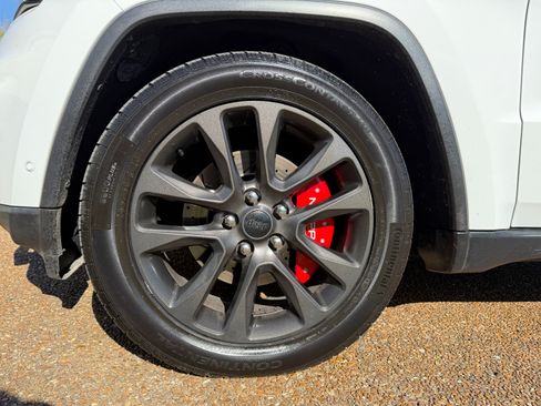 Used 2021 Jeep Grand Cherokee Trailhawk w/ Trailhawk Luxury Group image 9