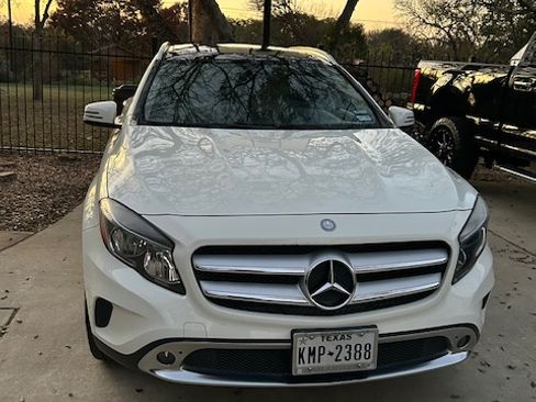 Used 2017 Mercedes-Benz GLA 250 image 2
