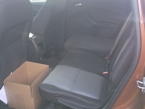 Used 2017 Ford Escape SE image 13