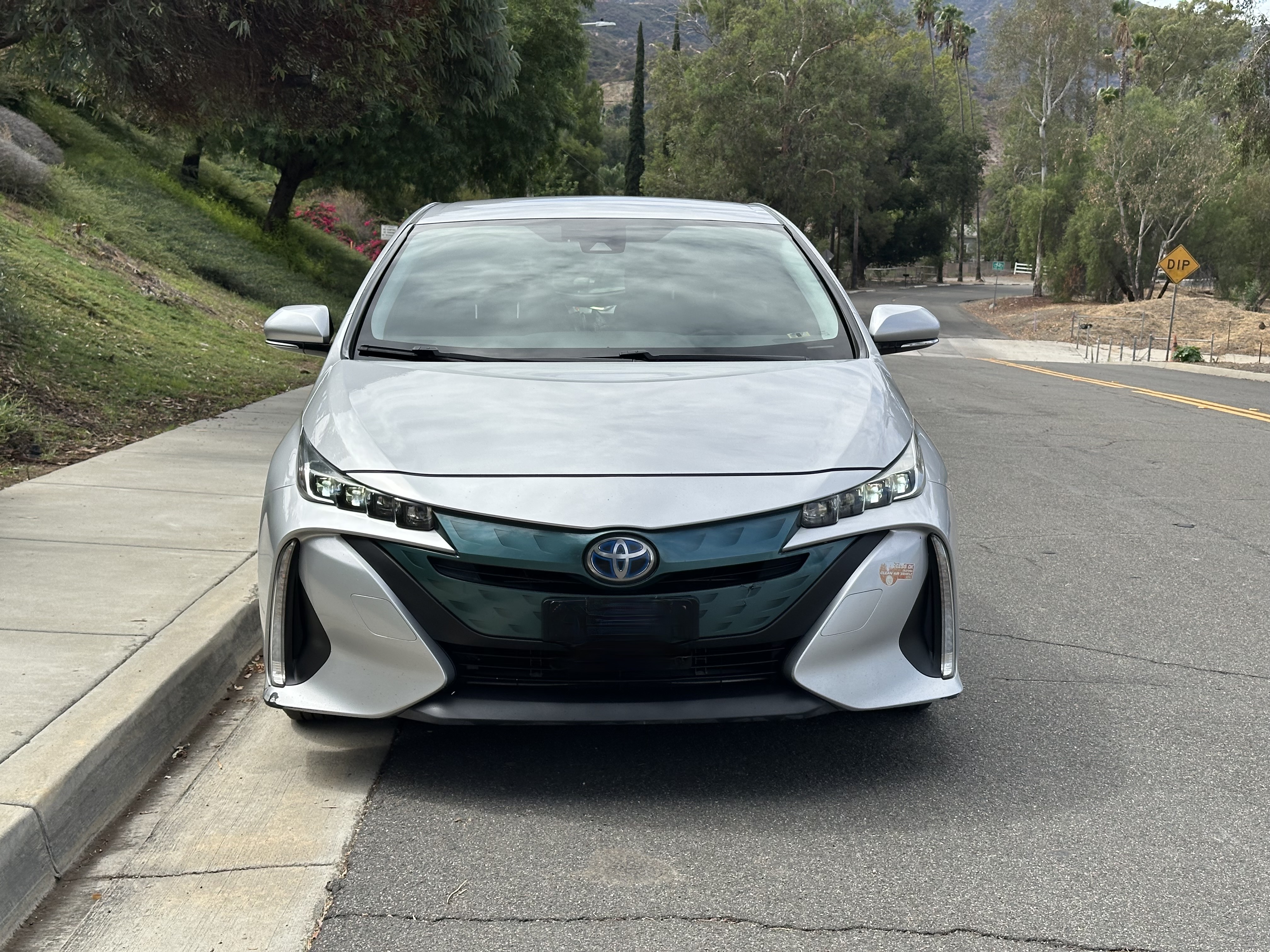 Used 2018 Toyota Prius Prime Premium w/ Carpet Mat Package FWD image 10