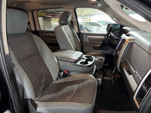 Used 2019 RAM 1500 Big Horn AWD/4WD image 13