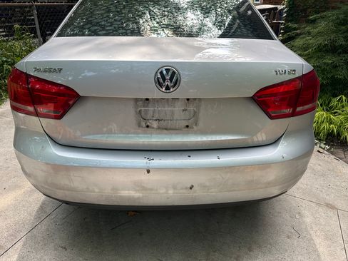 Used 2015 Volkswagen Passat TDI SE FWD image 19