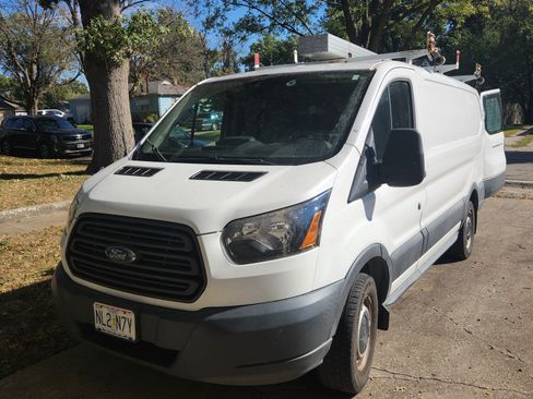 Used 2017 Ford Transit 250 130 Low Roof image 1