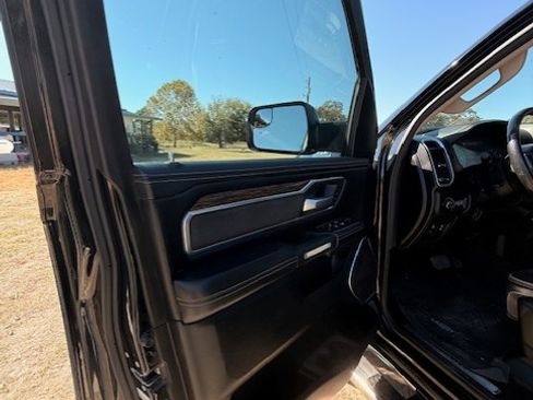 Used 2020 RAM 1500 Laramie image 17