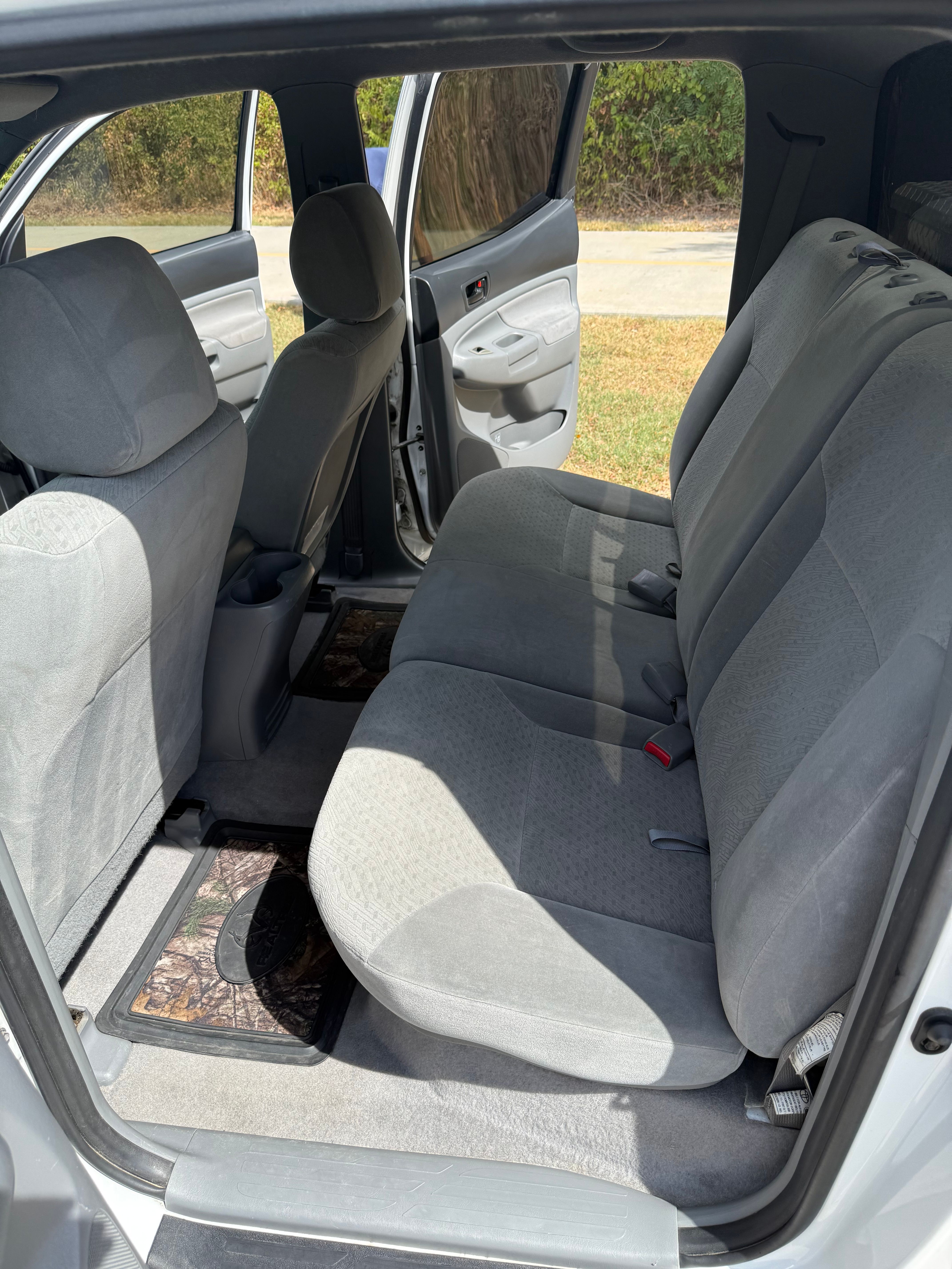 Used 2006 Toyota Tacoma PreRunner w/ SR5 Pkg #2 RWD image 6