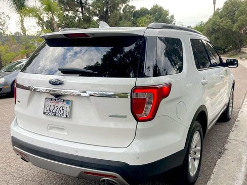 Used 2016 Ford Explorer XLT w/ Equipment Group 201A image 4