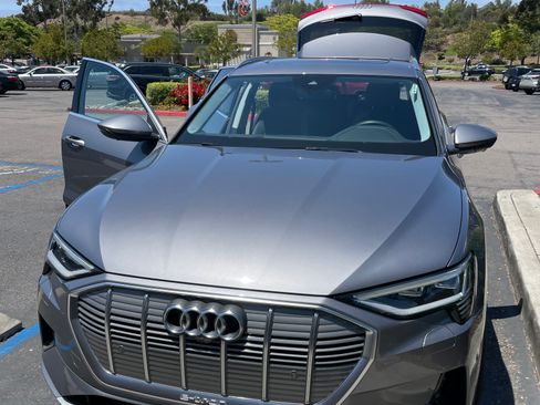 Used 2019 Audi e-tron Premium Plus AWD/4WD image 1