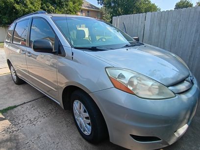 Used 2010 Toyota Sienna LE