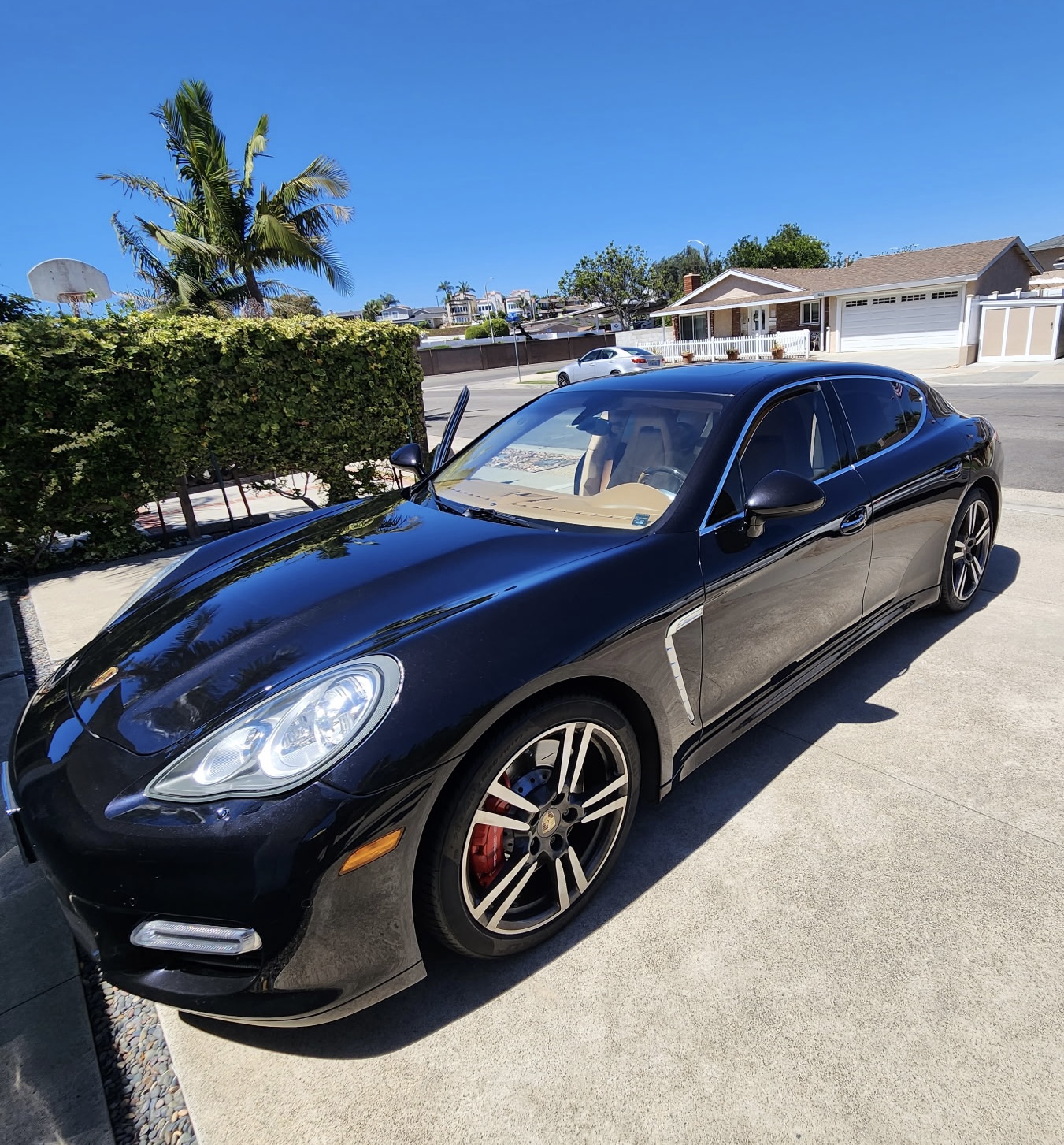 Used 2011 Porsche Panamera Turbo AWD/4WD image 2