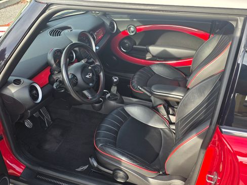 Used 2011 MINI Cooper John Cooper Works image 16