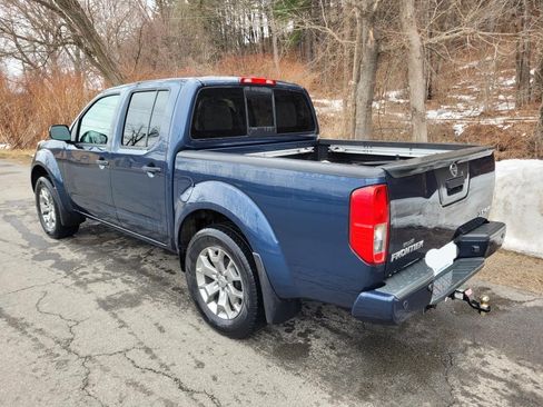 Used 2020 Nissan Frontier SV image 6