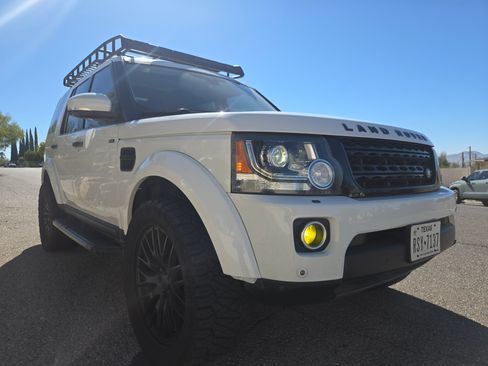 Used 2016 Land Rover LR4 HSE Silver Edition image 16