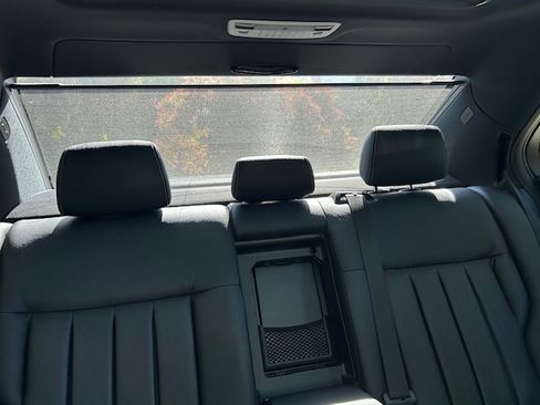 Used 2015 Mercedes-Benz E 400 E 400 Sedan 4D image 16