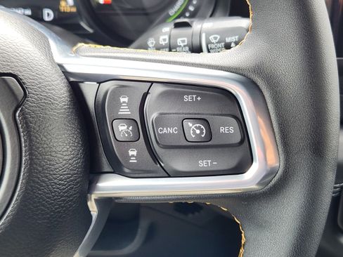 Used 2024 Jeep Wrangler Unlimited Sahara w/ Technology Group image 16