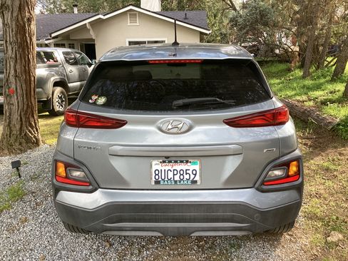 Used 2020 Hyundai Kona SE image 4