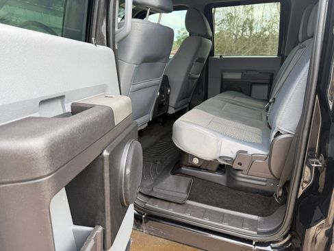 Used 2011 Ford F350 XLT w/ XLT Interior Pkg image 11