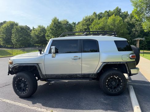 Used 2007 Toyota FJ Cruiser 2WD image 4