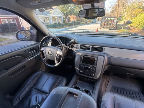 Used 2011 Chevrolet Tahoe LT image 9