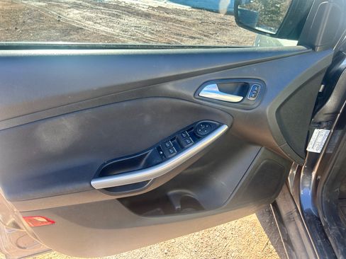 Used 2015 Ford Focus Titanium w/ Titanium Cold Weather Package image 13