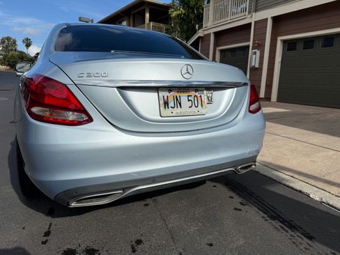 Used 2017 Mercedes-Benz C 300 Sedan image 8