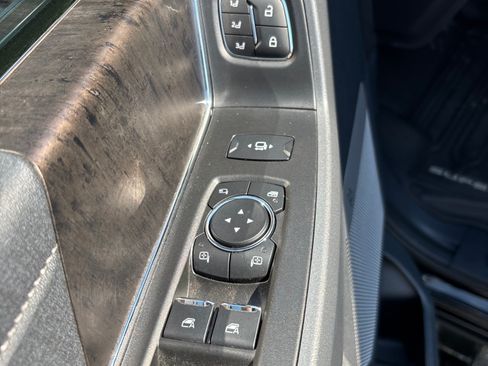 Used 2024 Ford F450 Lariat w/ Lariat Ultimate Package AWD/4WD image 9