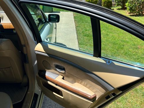 Used 2003 BMW 745i image 14