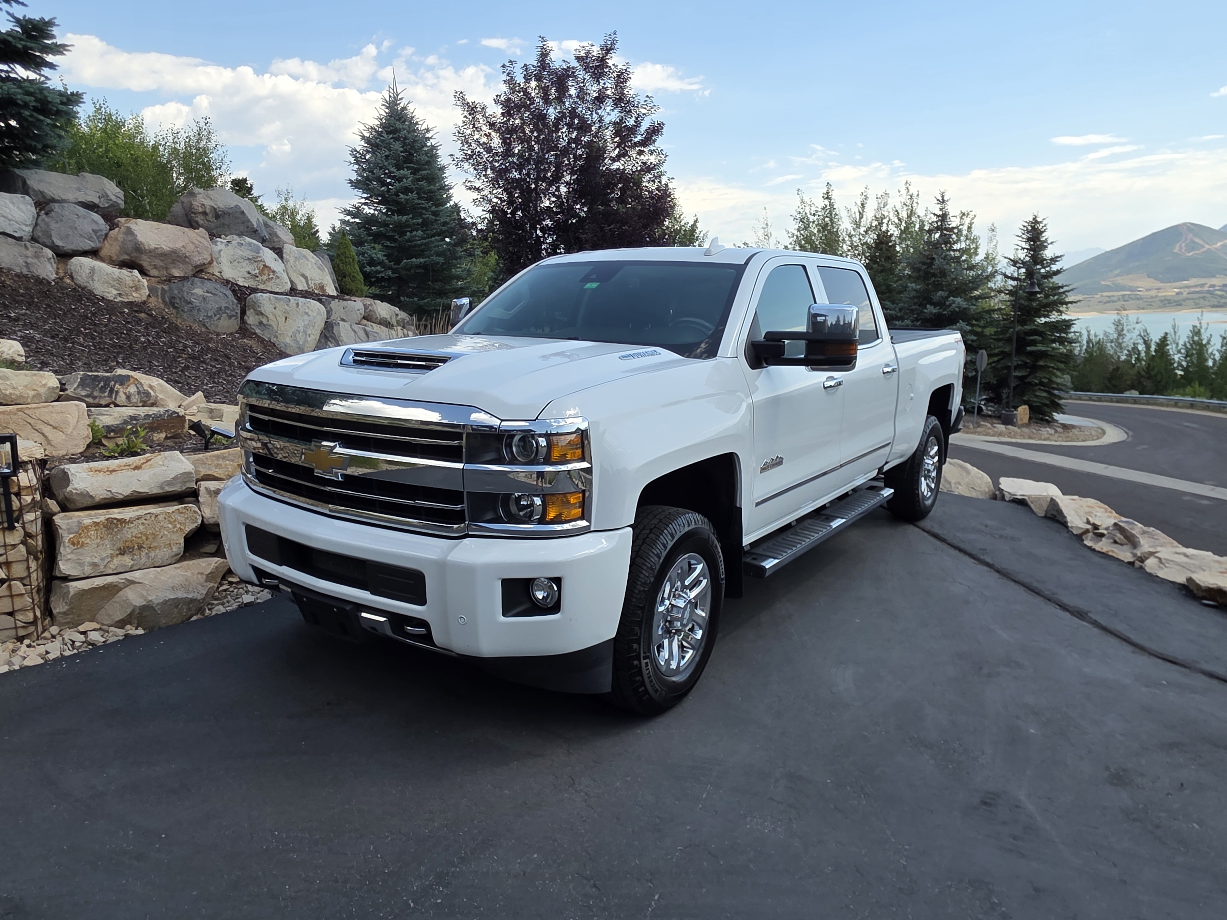 Used 2019 Chevrolet Silverado 3500 High Country w/ Duramax Plus Package AWD/4WD image 4