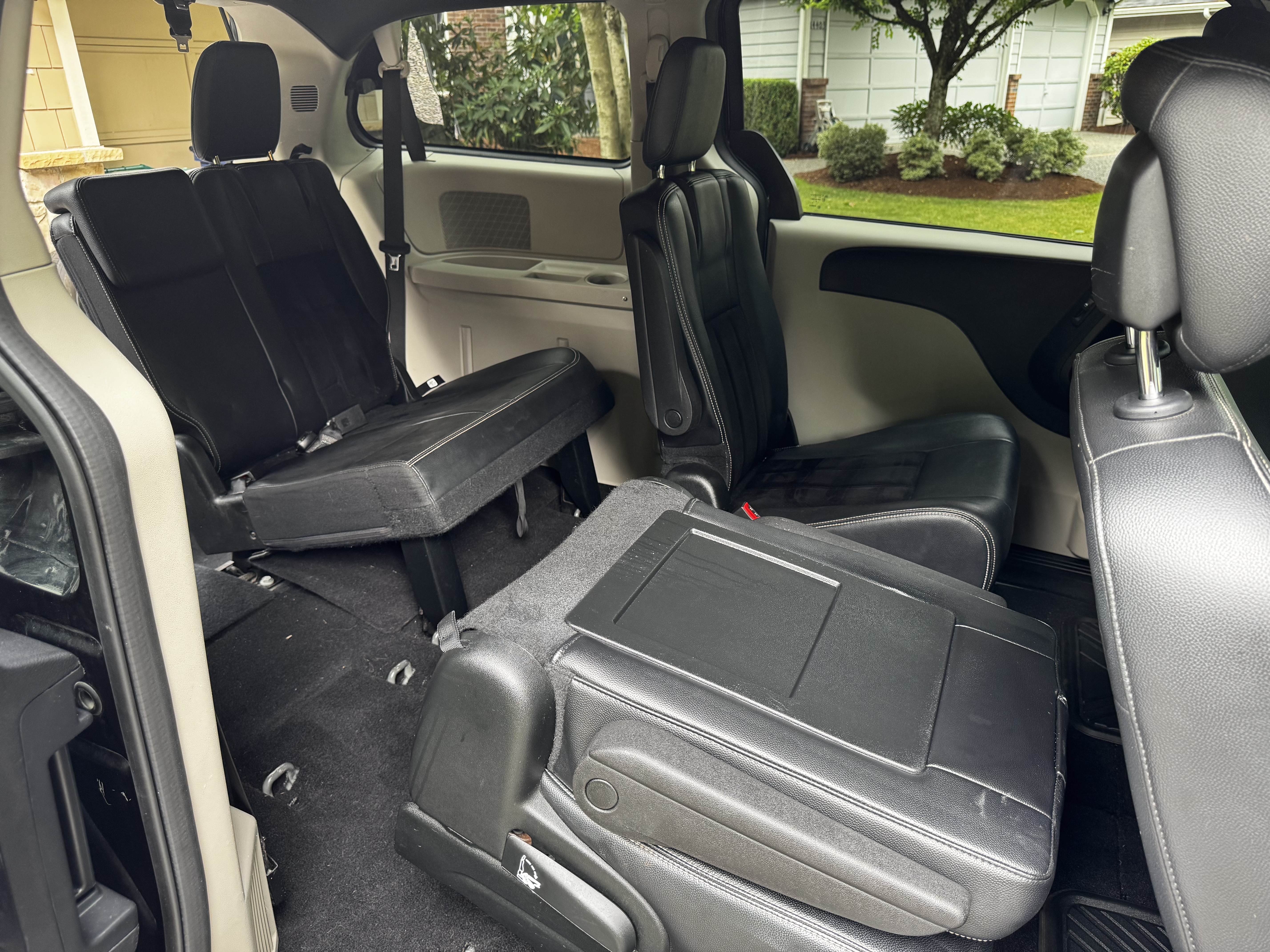 Used 2018 Dodge Grand Caravan SXT FWD image 16