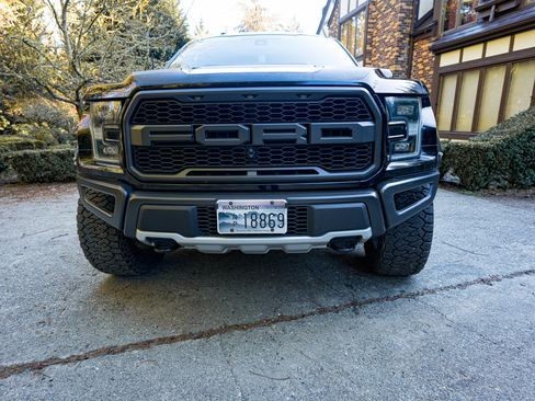 Used 2017 Ford F150 Raptor w/ Equipment Group 802A Luxury image 8