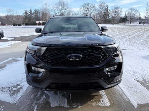 Used 2020 Ford Explorer ST w/ ST Street Pack image 6
