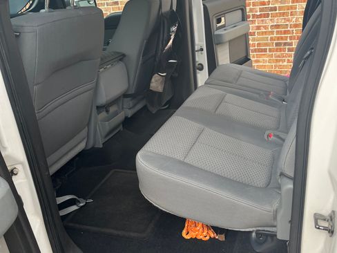 Used 2012 Ford F150 XLT w/ XLT Chrome Pkg image 10