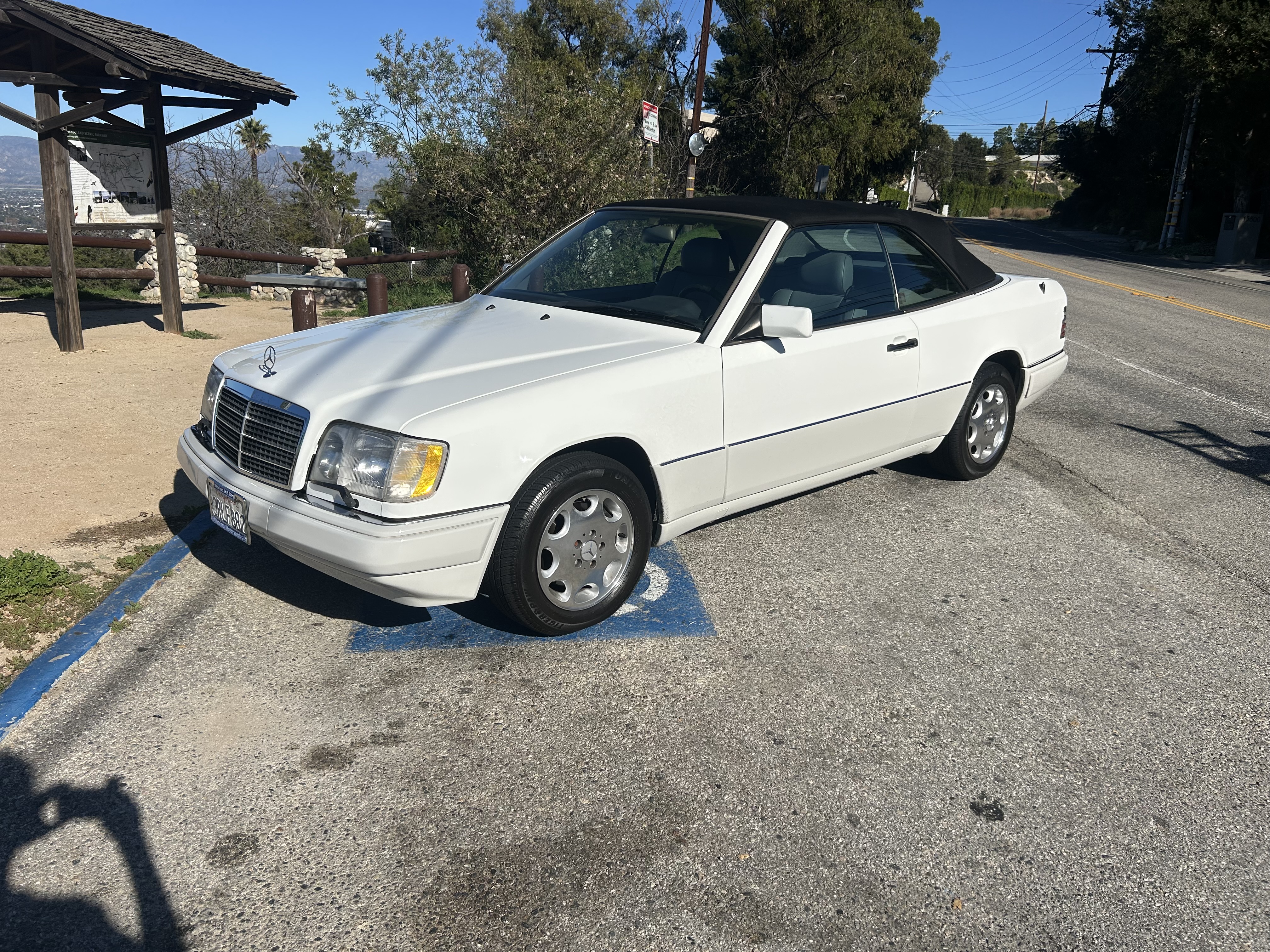 Used 1995 Mercedes-Benz E 320 Convertible image 5