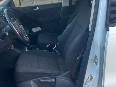 Used 2015 Volkswagen Tiguan S FWD image 9