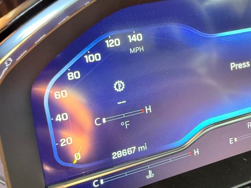 Used 2024 Chevrolet Silverado 2500 LT AWD/4WD image 14