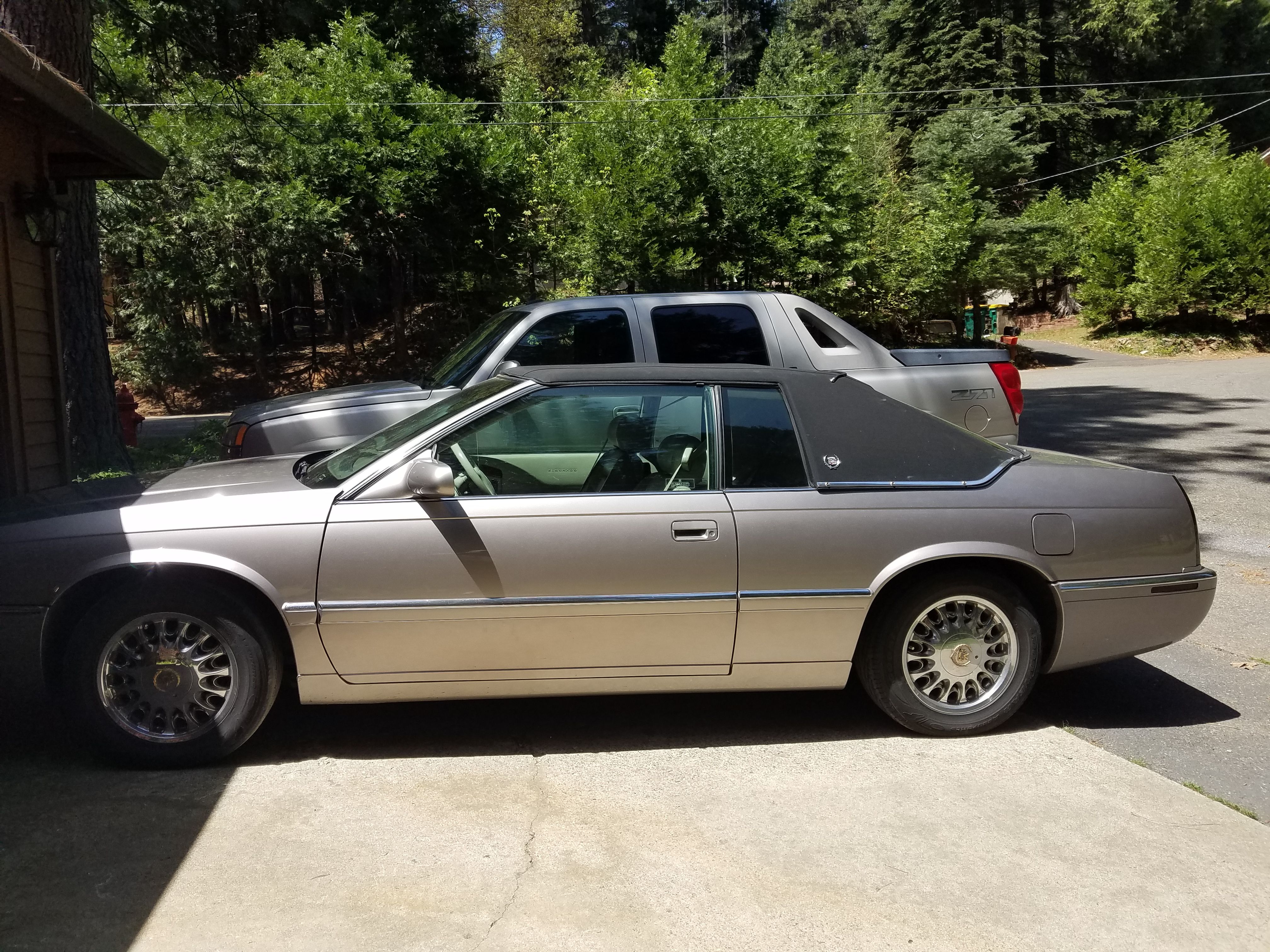 Used 1997 Cadillac Eldorado Touring FWD image 2