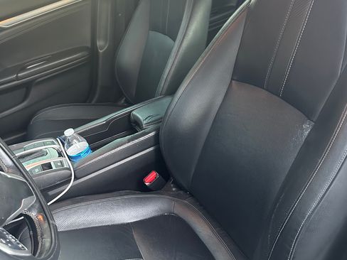 Used 2018 Honda Civic EX-L image 6