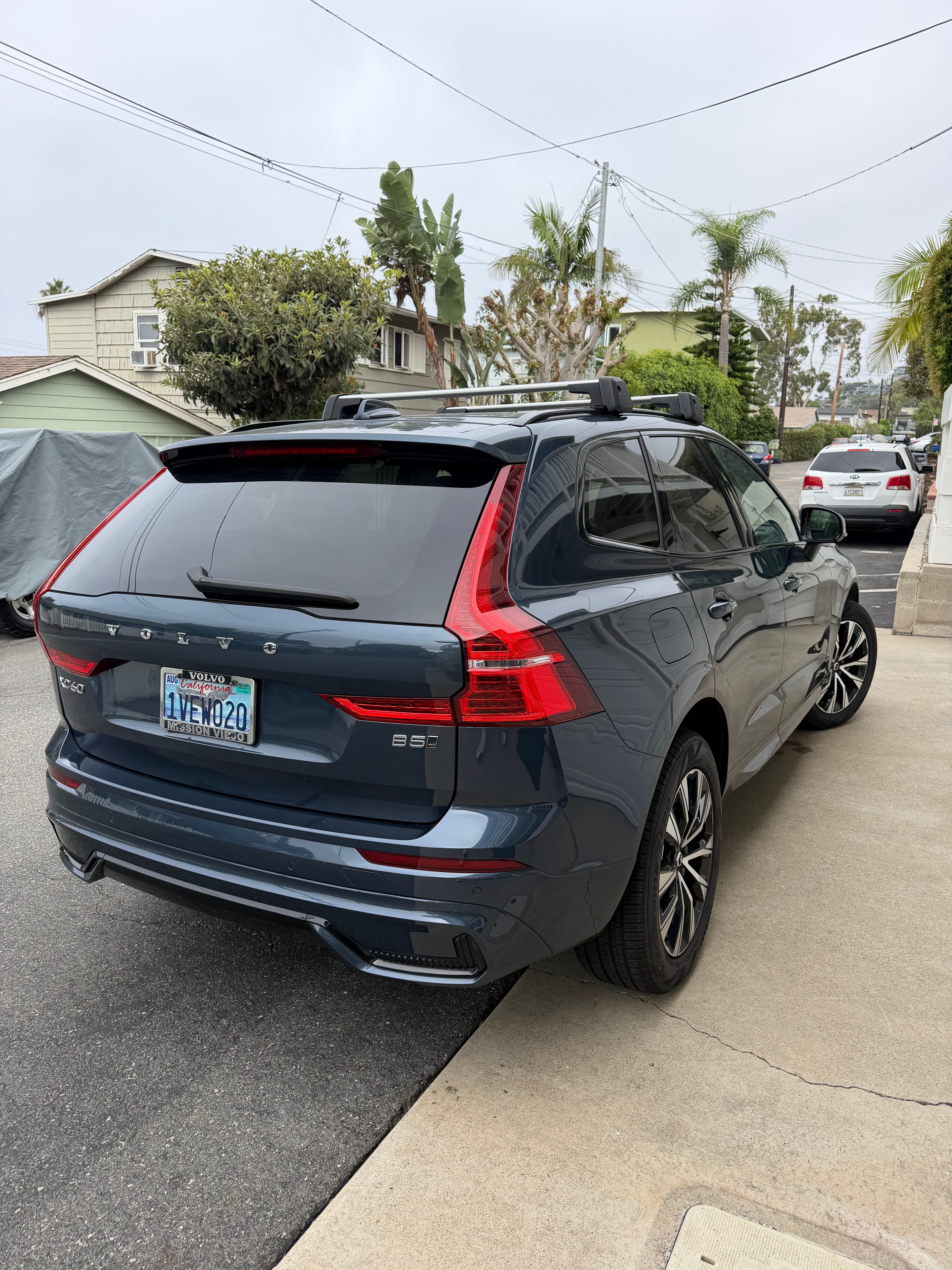 Used 2024 Volvo XC60 B5 Core AWD/4WD image 9