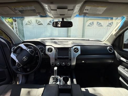 Used 2016 Toyota Tundra SR5 image 11