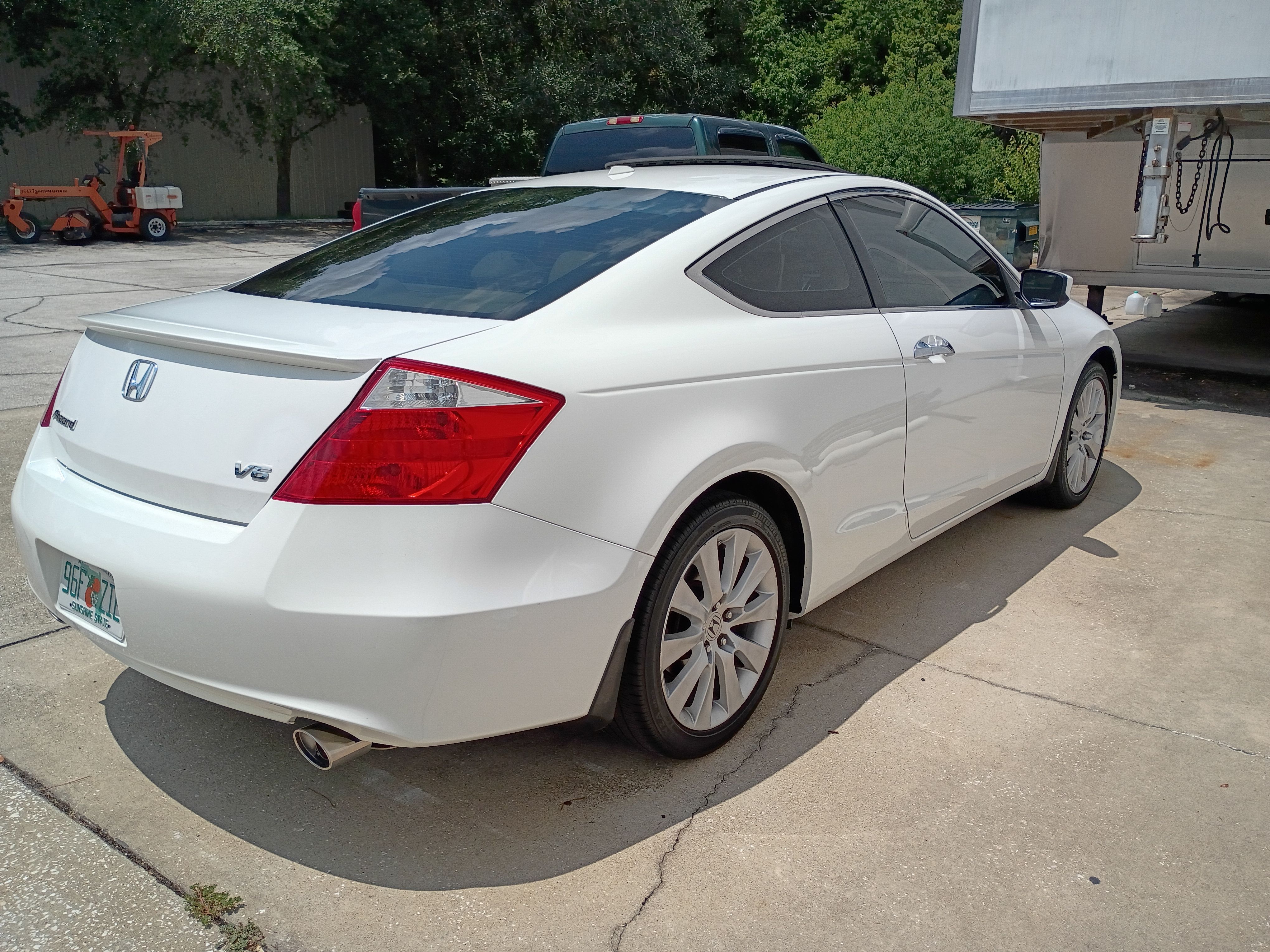 Used 2010 Honda Accord EX-L image 4