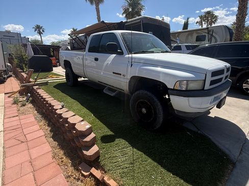 Used 1998 Dodge Ram 2500 Truck 4x4 Quad Cab image 4