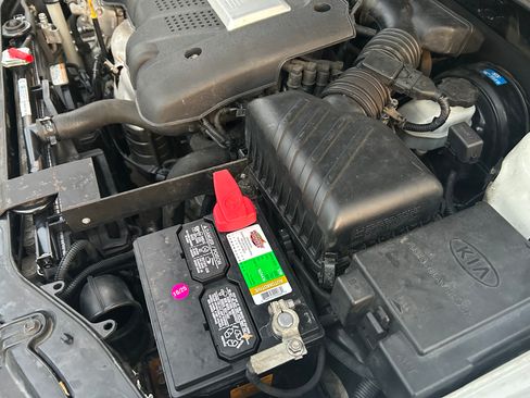 Used 2006 Kia Spectra EX image 11