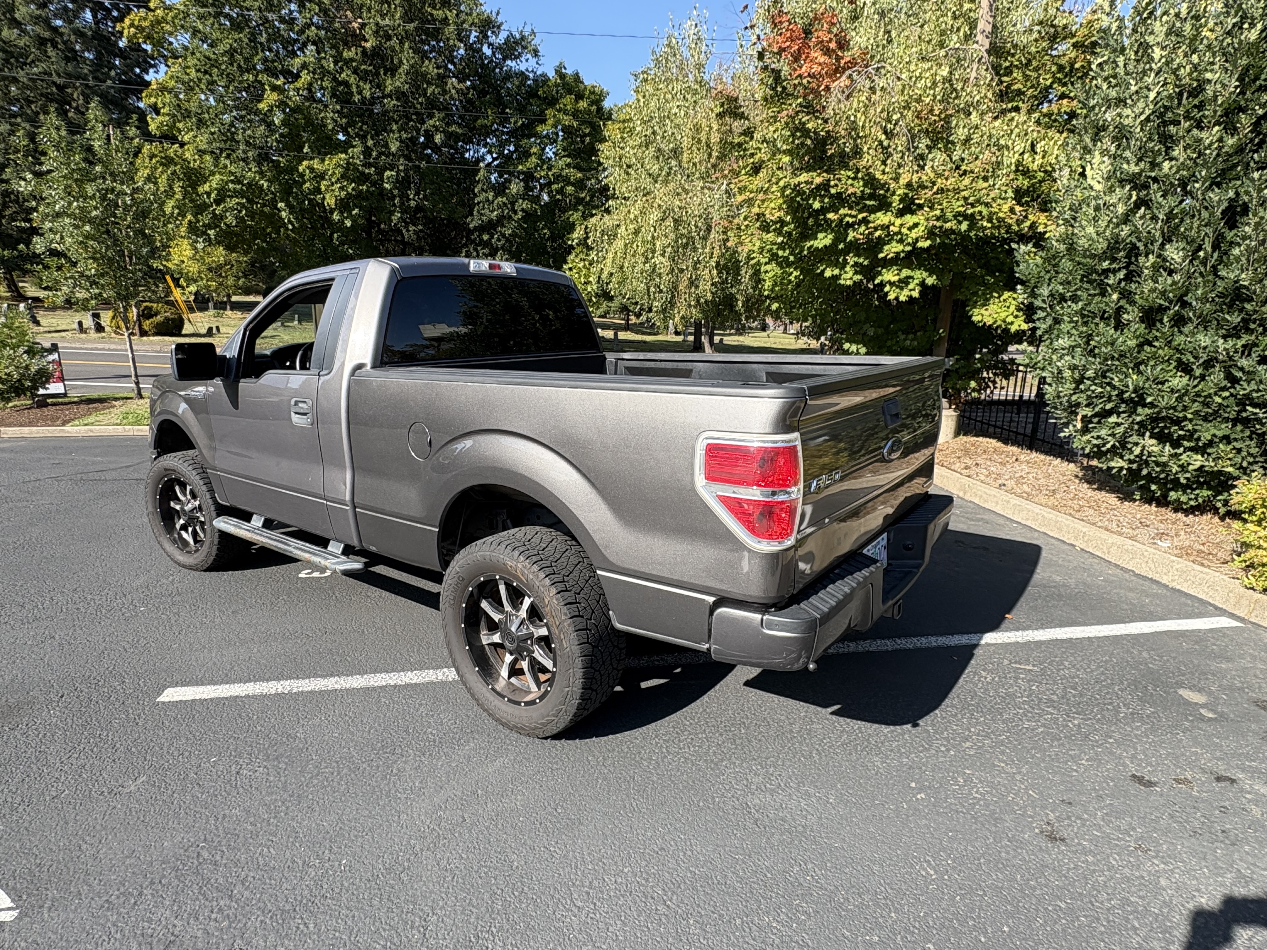 Used 2014 Ford F150 STX w/ Equipment Group 201A Mid AWD/4WD image 9