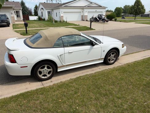 Used 2002 Ford Mustang Premium RWD image 4