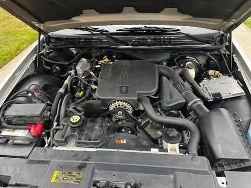 Used 2008 Mercury Grand Marquis GS RWD image 9