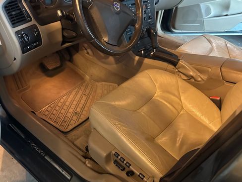 Used 2004 Volvo S60 2.4 FWD image 11